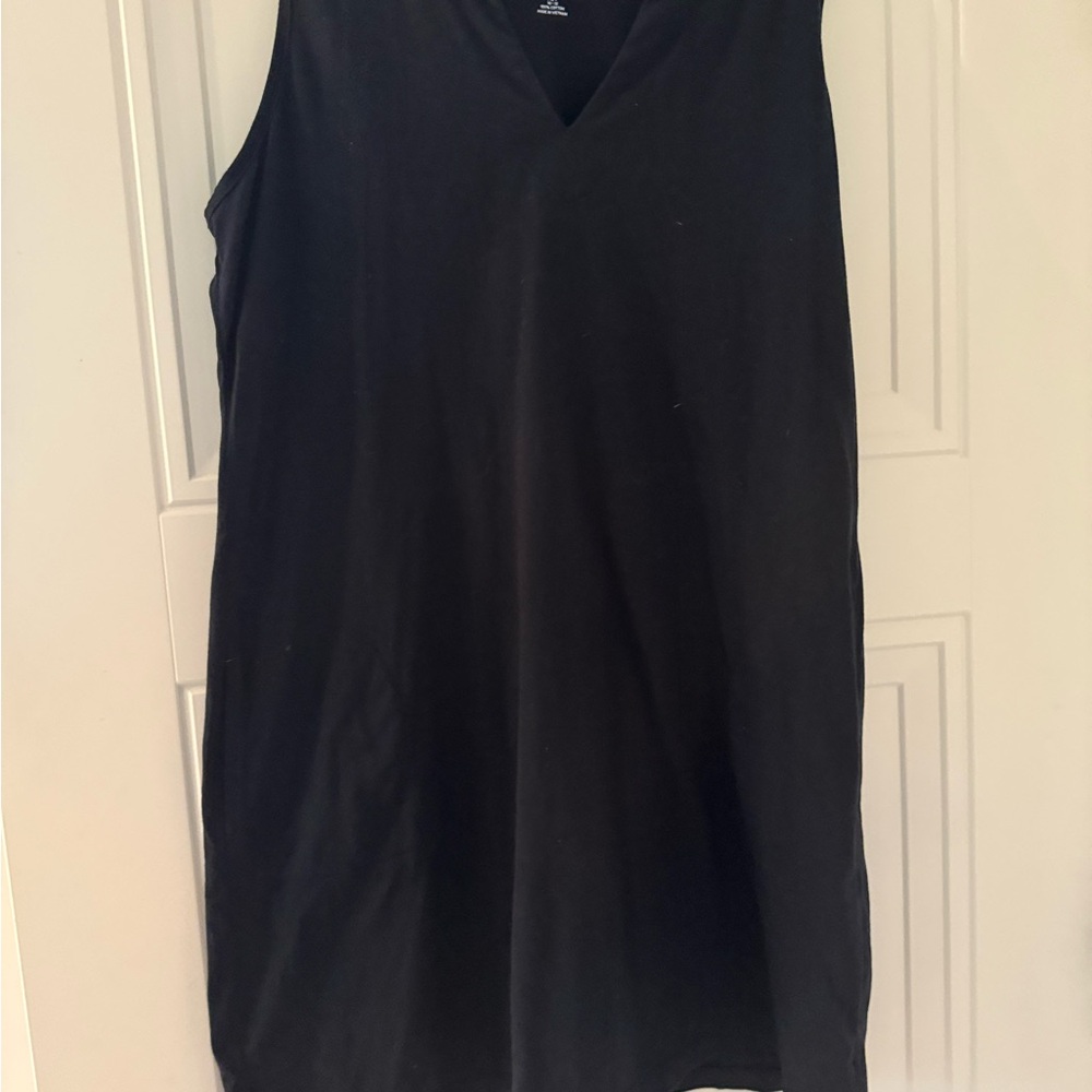 Medium, petite, black Lands End casual dress OR beach cover-up! pockets